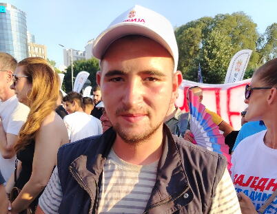 "PRVI PUT SLUŠAM PREDSEDNIKA UŽIVO I PUNO MI JE SRCE!" Dženan (20) iz Prijepolja otvorio dušu za Kurir: Vučić nam uvek šalje poruke mira i sloge, time se vodimo