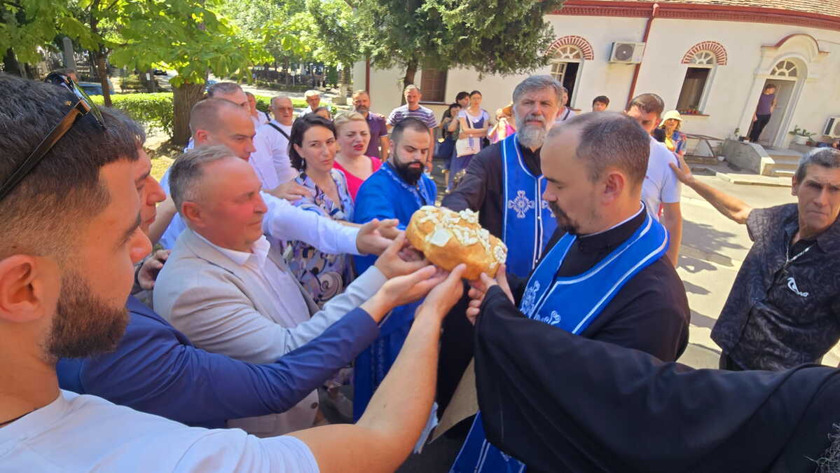 U HRAMU SV. NIKOLE NA NOVOM GROBLJU OBELEŽEN VIDOVDAN – SLAVA JKP „POGREBNE USLUGE“ BEOGRAD