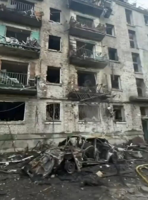 RASTE BROJ MRTVIH U KIJEVU: U jednom od najžešćih napada Rusija ispalila 500 dronova i 70 balističkih raketa