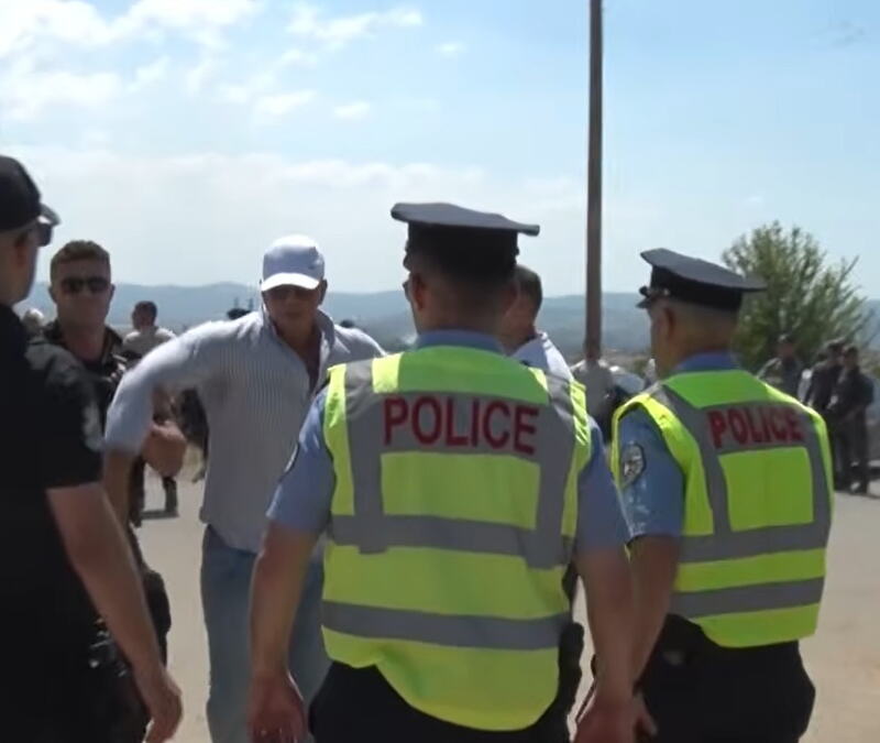 OVO ŠTO TRPE SRBI NA KIM NIJE VIĐENO NI U APARTHEJDU! Analitičari: Teror Prištine nad Srbima postao sistemski!