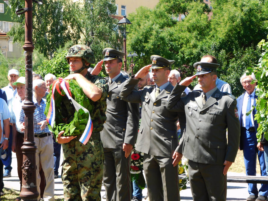 NAŠA SLOBODA NEMA CENU U Loznici obeležen nekadašnji Dan borca (FOTO)