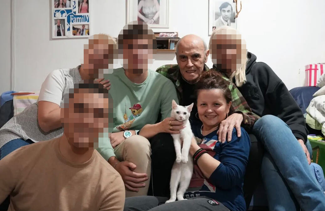 ISPLIVALA FOTKA MALE CANE SA ĆERKAMA ANDRIJE BAJIĆA! Tvrdila da su bili u lošim odnosima, da ih je najstarija tukla, a sada se pojavio drugačiji DOKAZ
