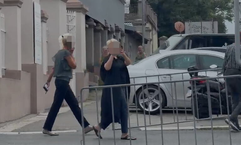 PRVI SUSRET MALE CANE I ĆERKI POKOJNOG ANDRIJE BAJIĆA: Evo šta se desilo, kamere SVE snimile ( FOTO+VIDEO) 
