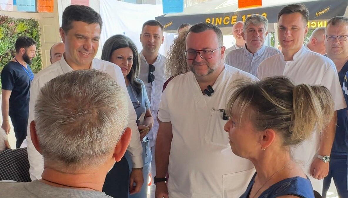 Mobilna ambulanta stiže u Niš, pregledi i tamo gde ih nije bilo! Lazarević i Pavlović: Dovodimo zdravstvenu zaštitu do svakog čoveka