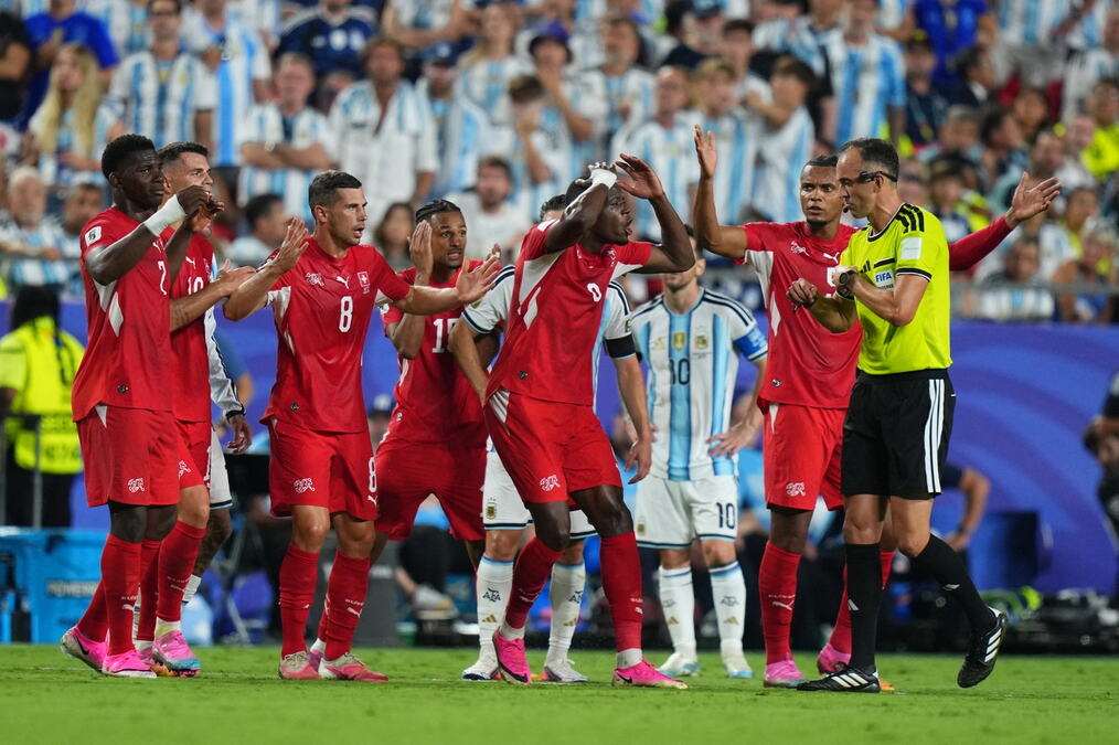 NOVO PRAVILO NAPRAVILO PAKAO ŠVAJCARCIMA! Ko nije znao - zbog OVOGA je Embolo isključen protiv Argentine! Umalo se izvukao posle epske gluposti, ali...