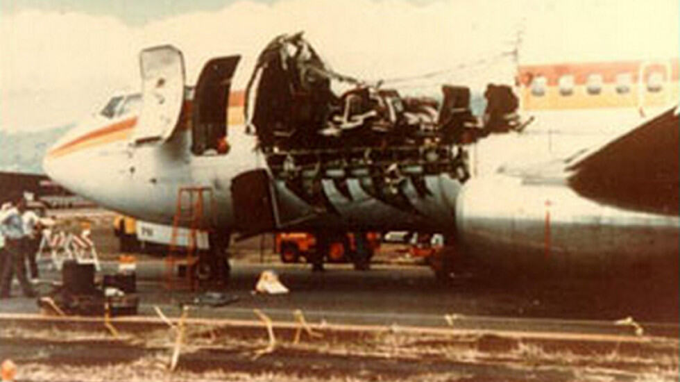 "VISIO JE KROZ PROZOR KABINE, GLAVA MU JE UDARALA O TRUP, NOGE BILE ZAKAČENE ZA TABLU" Kad je avion sleteo, uledilo je čudo:Ovo je najverovatnija priča o pilotu