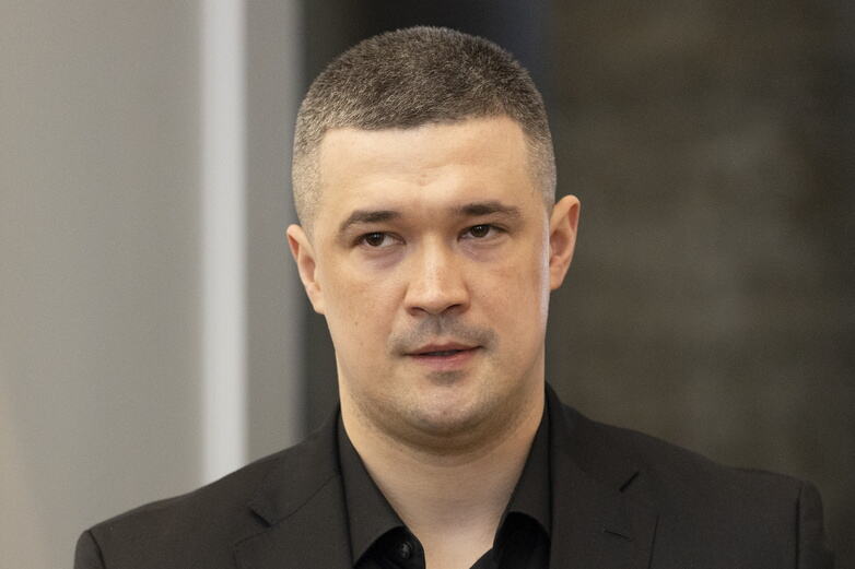 SMENJENI MINISTAR ODBRANE TRAŽI IZBORE: "Ukrajina treba da pokaže da može istovremeno da vodi rat i ostane demokratija"