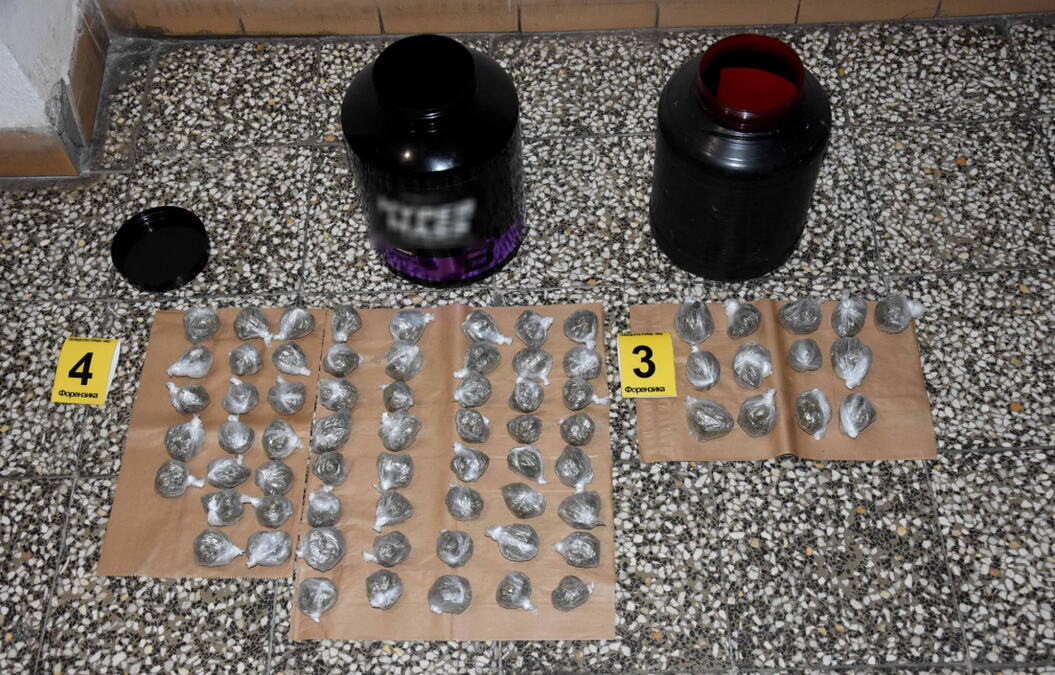 DRAMA U NIŠU Policija zatekla primopredaju droge, uhapsili dvojicu muškaraca