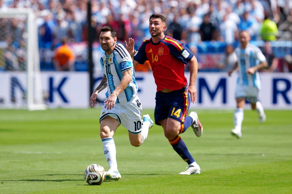 ARGENTINA NIJE ŠUTNULA 90. MINUTA, PA DOBILA CRVENI KARTON: Slavko Vinčić ukrao šou, ovako je isključen Enco Fernandez!
