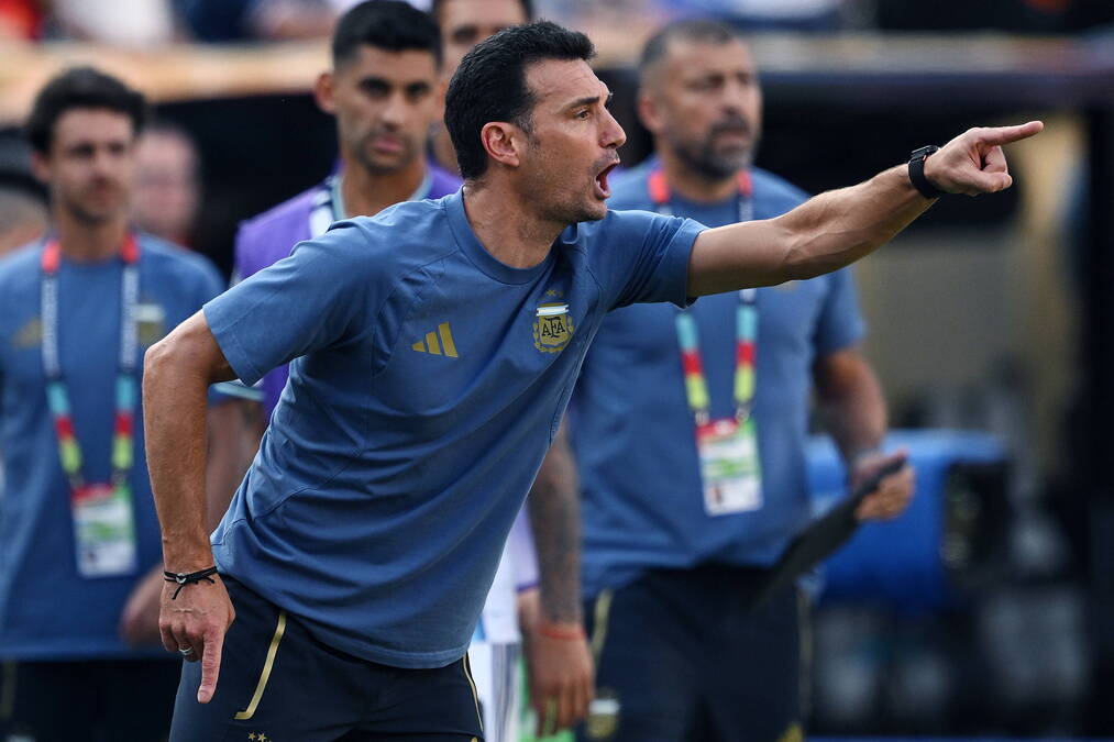 SELEKTOR ARGENTINE ČESTITAO RIVALU! Skaloni: Tužan sam, ali Španija je bila bolja