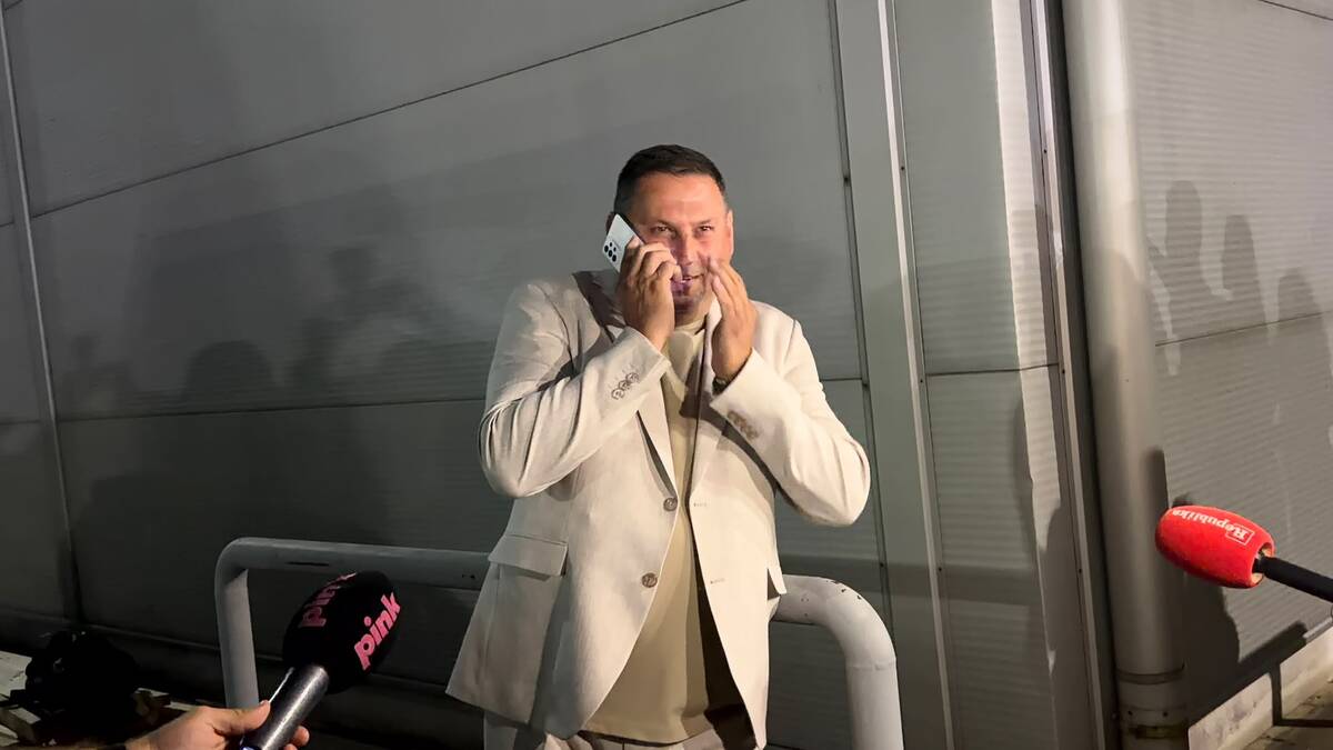 "UDALJI SE, NEMA ŠTA DA TRAŽIŠ OVDE" Skandal uživo u programu zbog Takija Marinkovića, voditeljka morala hitno da reaguje: Skloni ga!