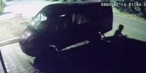 PUTIN VRATIO RUSIJU U MRAČNE DEVEDESETE Snimak iz Krasnodara zapalio mreže! Vlasnici auta u strahu ostavljaju vozila preko noći! Kamere zabeležile šta se dešava