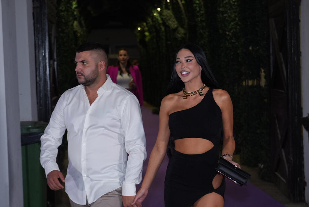 ASMIN POKAZAO ŠTA SE DEŠAVA SA NJEGOVIM NOVCEM Nakon priče da ga Maja finansira, objavio bankovni izvod, ljudi u šoku zbog OVIH CIFRI (FOTO)