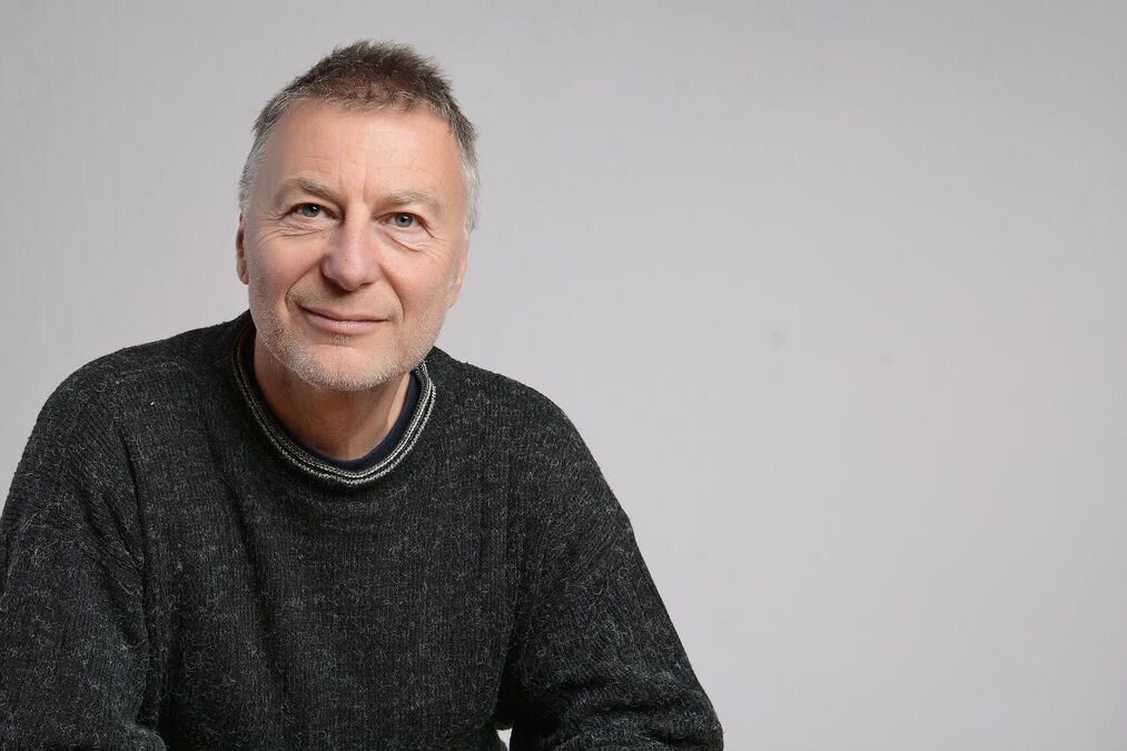 Milčo Mančevski premijerno prikazivanja dokumentarca "Dobri ljudi" na Sarajevo film festivalu: Priča o tragediji u Kočanima kad je život izgubilo 63 mladih