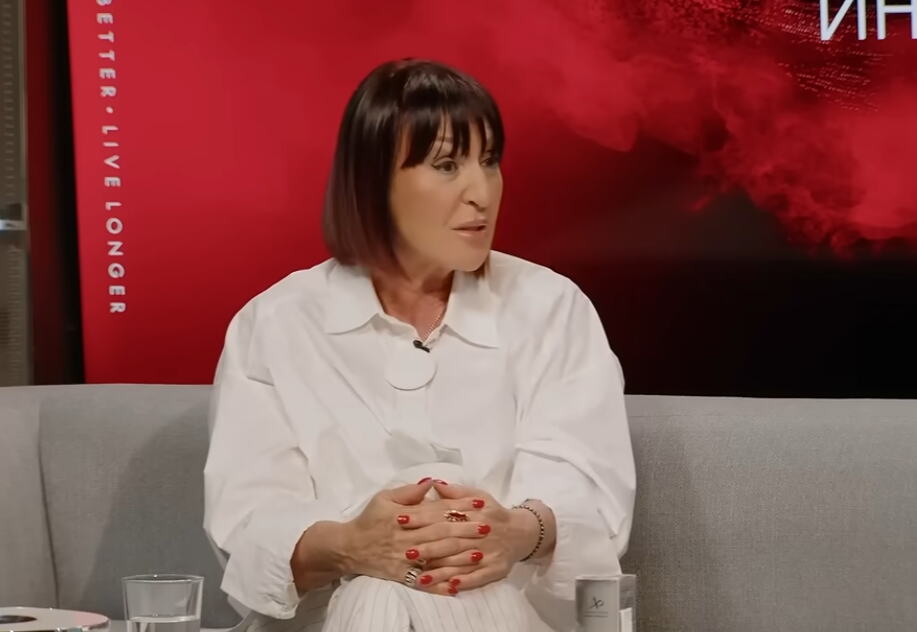 UMESTO DA SE IZVINI ZA RASISTIČKE ISPADE, ONA SVOJIM IZJAVAMA POKAZUJE DA TO STVARNO I MISLI! I oni koji podržavaju blokadere osuli paljbu po Jasmini Paunović