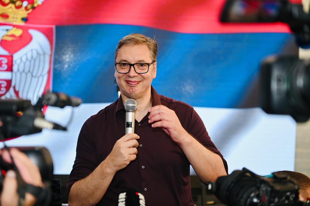 "SRBIJU NIKO NE MOŽE DA SRUŠI" 5.000 ljudi VELIČANSTVENO dočekalo Vučića u Drežniku: Najavio istorijska ulaganja, orilo se ACO SRBINE! Predsednik objavio snimak