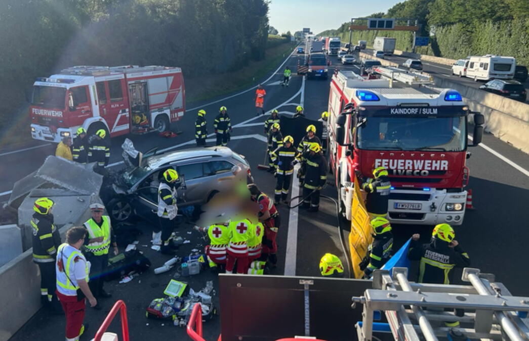 STRAVIČNA NESREĆA NA AUTO-PUTU, 34 OSOBE POVREĐENE: Kamper uleteo u kolonu, vozač dao ŠOK OPRAVDANJE! Veliki broj dece prebačen u bolnicu