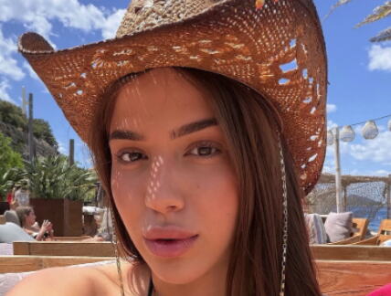 OVAKVO IZDANJE ČOLINE ĆERKE JOŠ NISTE VIDELI Una se skinula, muškarcima neće biti dobro: Vidi se i što ne sme (FOTO)
