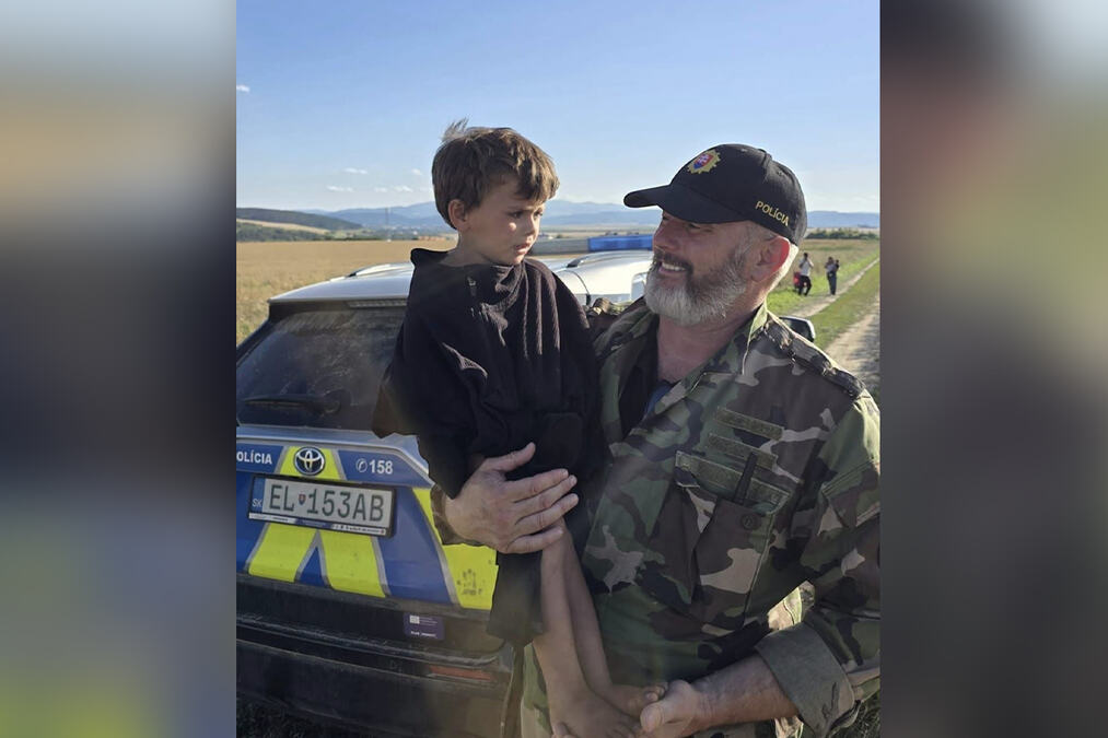 ZA NESTALIM DEČAKOM (3) TRAGALI 33 SATA, ŠOK USLEDIO KAD SU POZVALI VIDOVNJAKA: Vodio ih preko telefona, a reči koje im je REKAO NA KRAJU lede krv (FOTO)