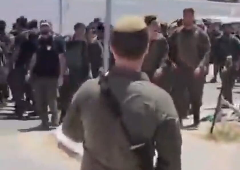 POBUNA U IZRAELSKOJ VOJSCI? Vojnici bacili oružje i napustili BAZU, komandant im dao ULTIMATUM! Ostavljen natpis sa motivom PAKLA: "Kraljevstvo đavola" (VIDEO)