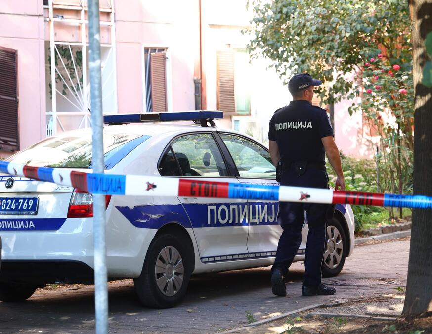 JEZIV PRIZOR U ZEMUNU! Pronađeno telo čoveka u kući, sumnja se da je mrtav više od 15 dana!