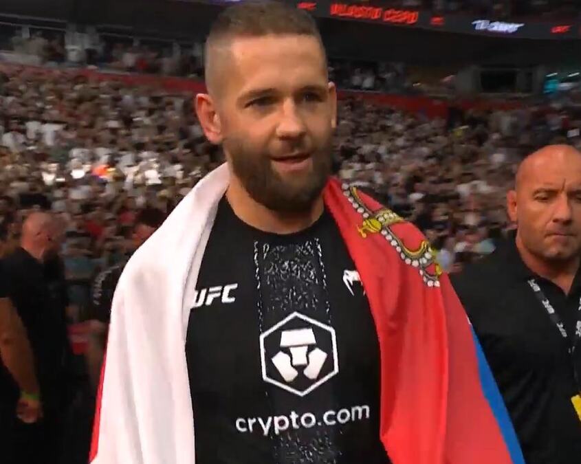 HRABRI VLASTO PAO U ARENI! Izašao u pesmu Đurđevdan, ali je Urbina bio bolji od Čepa! (VIDEO)