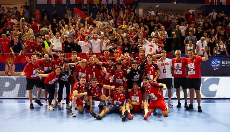 KADETI PIŠU ISTORIJU: Rukomet se posle dvanaest godina vraća u Pionir! 