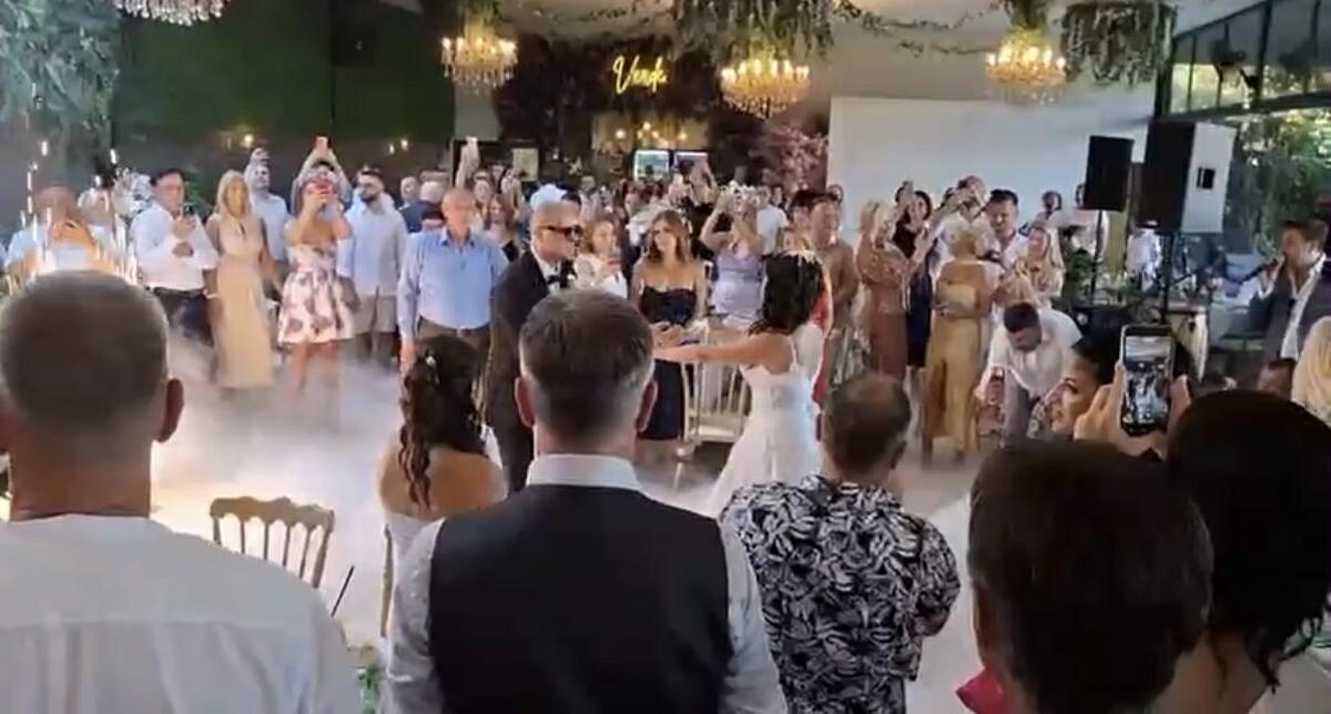 SVADBA ZA PAMĆENJE! Neša Tvins i mlada zaplesali uz pesmu "Magdalena", emotivan trenutak raznežio 200 zvanica (VIDEO/FOTO)