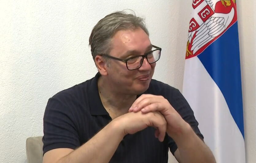 UŽIVO "NEMA NIŠTA LEPŠE NEGO BORITI SE ZA SVOJU ZEMLJU" Vučić iz porodične kuće u Čipuljiću: Ljudi nisu naivni, oni sve znaju, oni hoće mir i stabilnost