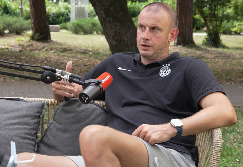"PROĐU PORED MENE, NI DOBAR DAN DA KAŽU" Novica Veličković bez dlake na jeziku o strancima u Partizanu!
