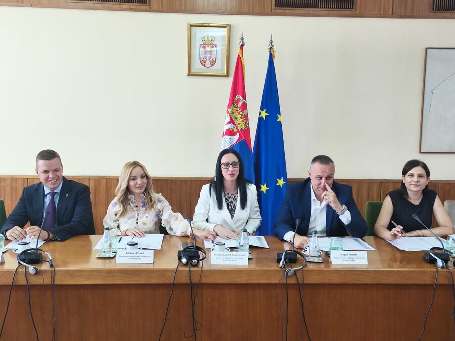Stiže pomoć za majke! Još 53 porodice dobile subvencije za prvu nekretninu, evo koliko novca je odobreno