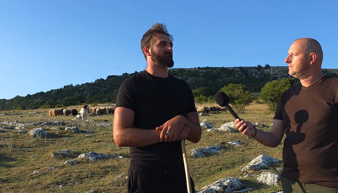 "ZARAĐIVAO SAM BRDO PARA, A DECA SU MI PATILA" Filip 12 godina radio u Nemačkoj i napustio sve! Dao otkaz u "obećanoj zemlji" i vratio se u dedovinu (VIDEO)