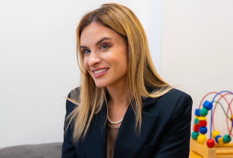 Prijava za status roditelja negovatelja elektronski ili u centru za socijalni rad! Ministarka Stamenkovski: Cilj da procedura bude jednostavna i dostupna