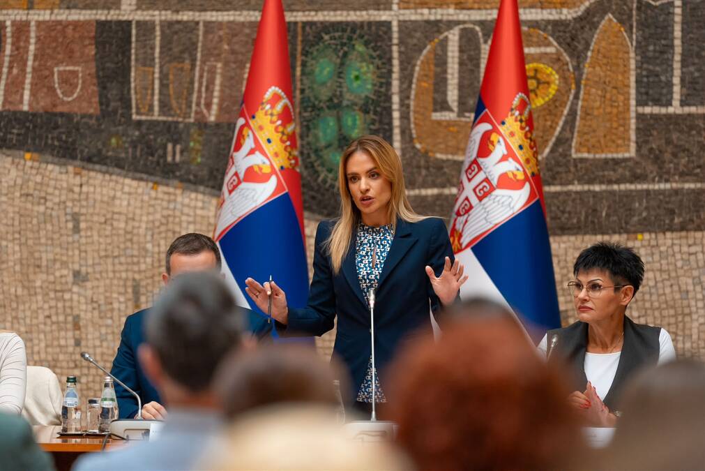 Kol-centar za informisanje o primeni Zakona o roditeljima-negovateljima od 1. oktobra