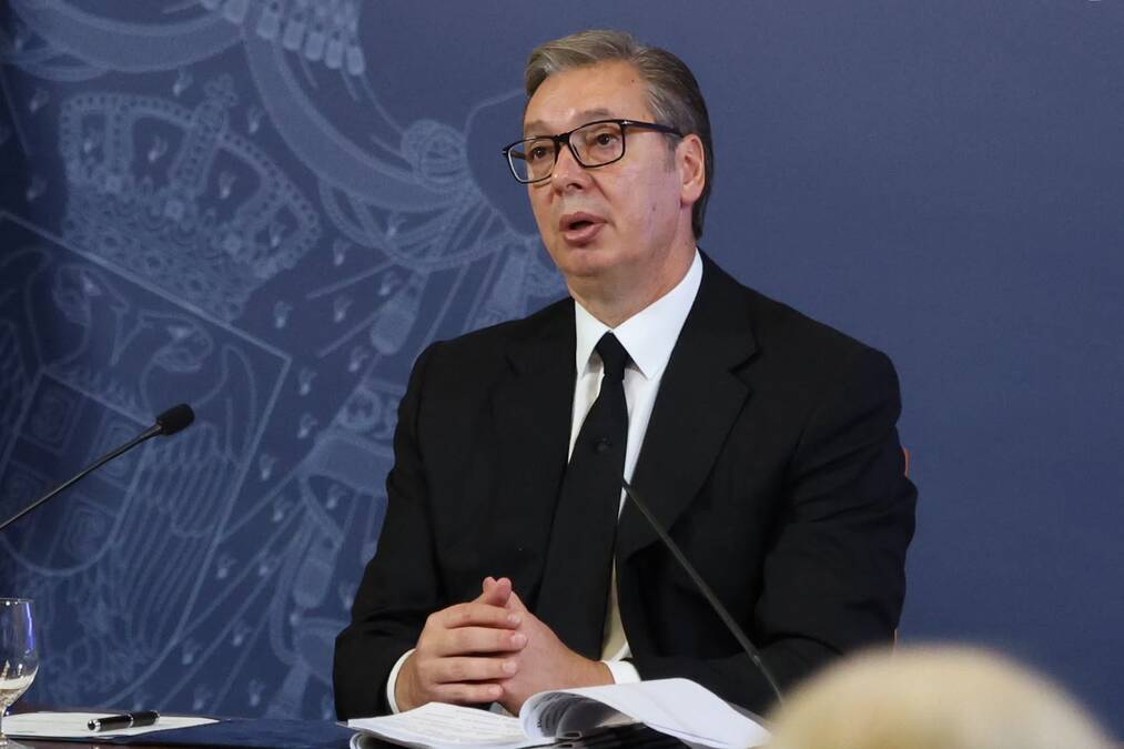 "POMILOVAĆU 12 LICA IZ NOVOSADSKE GRUPE, NA ČELU SA MILOM PAJIĆ" Vučić: "Doneo sam odluku uprkos mišljenju službi!" (VIDEO)