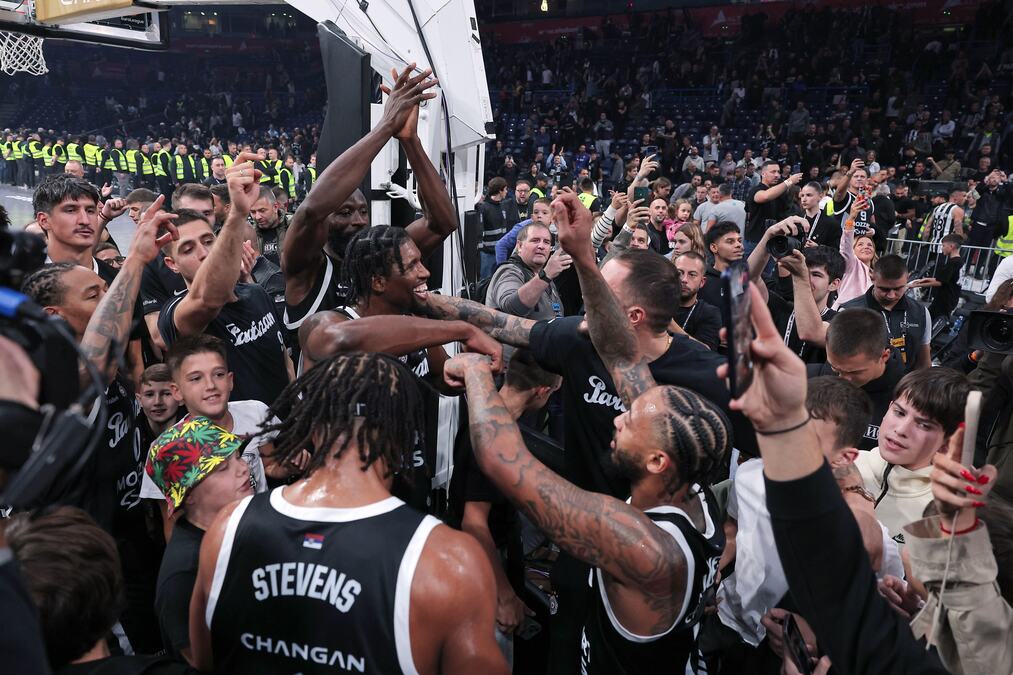 Crno-bela noć u Minhenu: Partizan pred "svojim navijačima" traži nastavak magične serije!