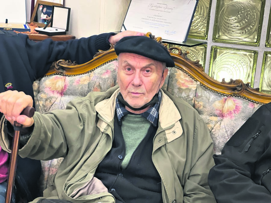 CENZURA! Godine kad se sudilo i junacima romana: Evo kako je zabranjen roman "Crveni kralj", a autor izopšten iz društva