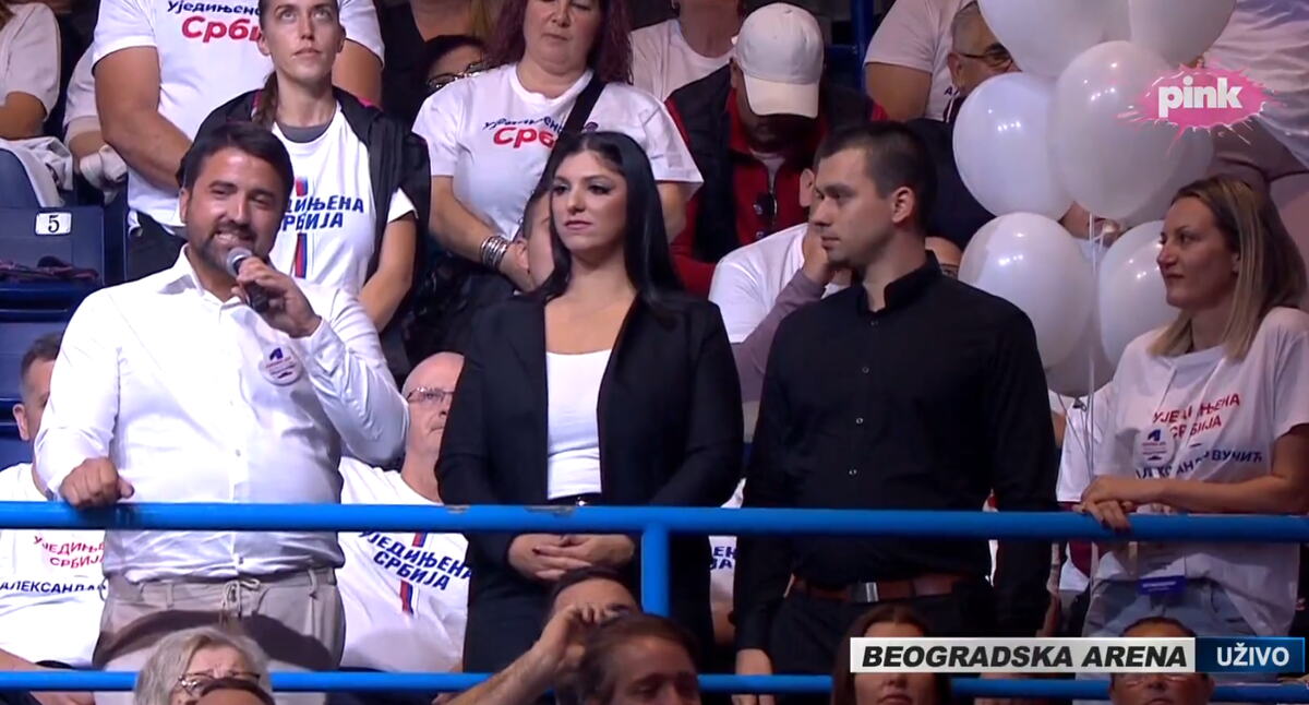 Mladi bračni par dobio ključeve prvog stana uz pomoć države