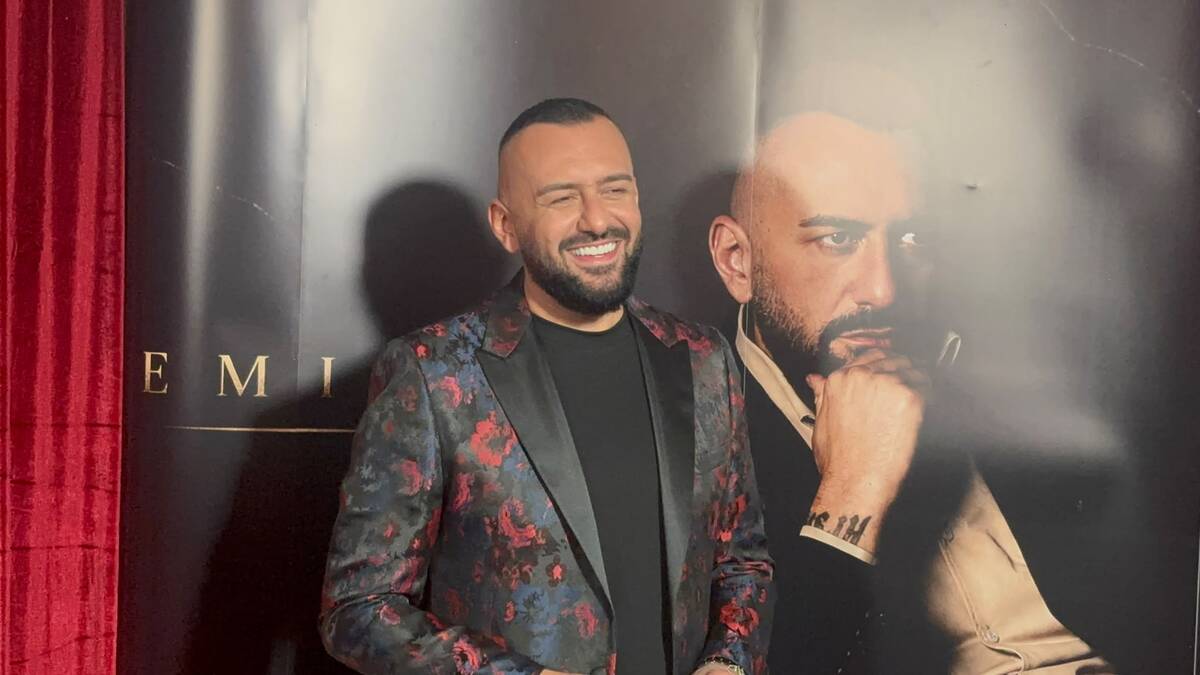 "TRAŽILI SU MI DA PEVAM I PUCAM" Pevač otkrio šta mu se sve dešava na nastupima: Šokirao pričom o bakšišu: Najveći bude i do 30.000 evra