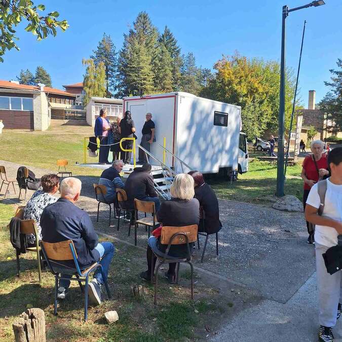 LEKARI STIŽU NA PRAG ZABORAVLJENIH SELA! Mobilna ambulanta krenula iz Tršića: Odziv meštana ogroman!