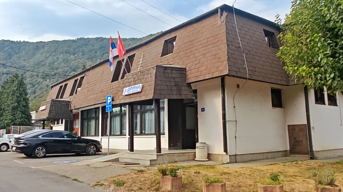 KOMPLET NOVA SPOLJNA STOLARIJA NA JKP "DRINA": Unapređenje energetske efikasnosti