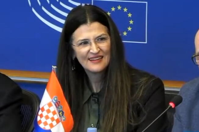 BRUKA I SRAMOTA ZA HRVATSKU: Evroposlanica Romana pod istragom, u Strazbur vodila sestru i prijatelje, trošili više od 1.000 evra za noć u elitnim restoranima! 