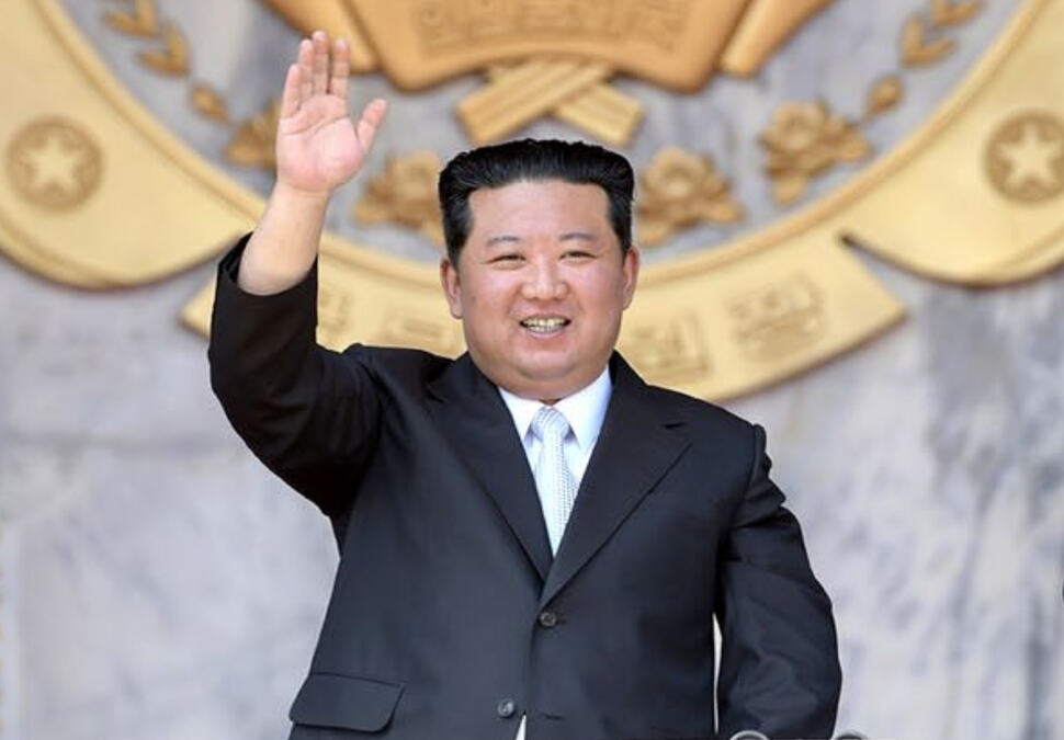 ŠTA TO KRIJE KIM DŽONG UN? Satelitski snimci otkrili MISTERIOZNA PLOVILA kod njegove vile: Dok narod gladuje, severnokorejski lider uživa (FOTO)