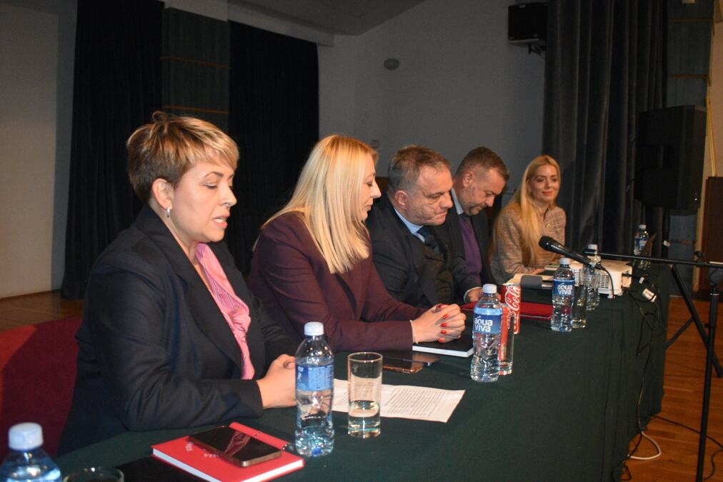 Ministar Stanković najavio reforme u školama; Gašić u Ćupriji dobio „Ključ grada“