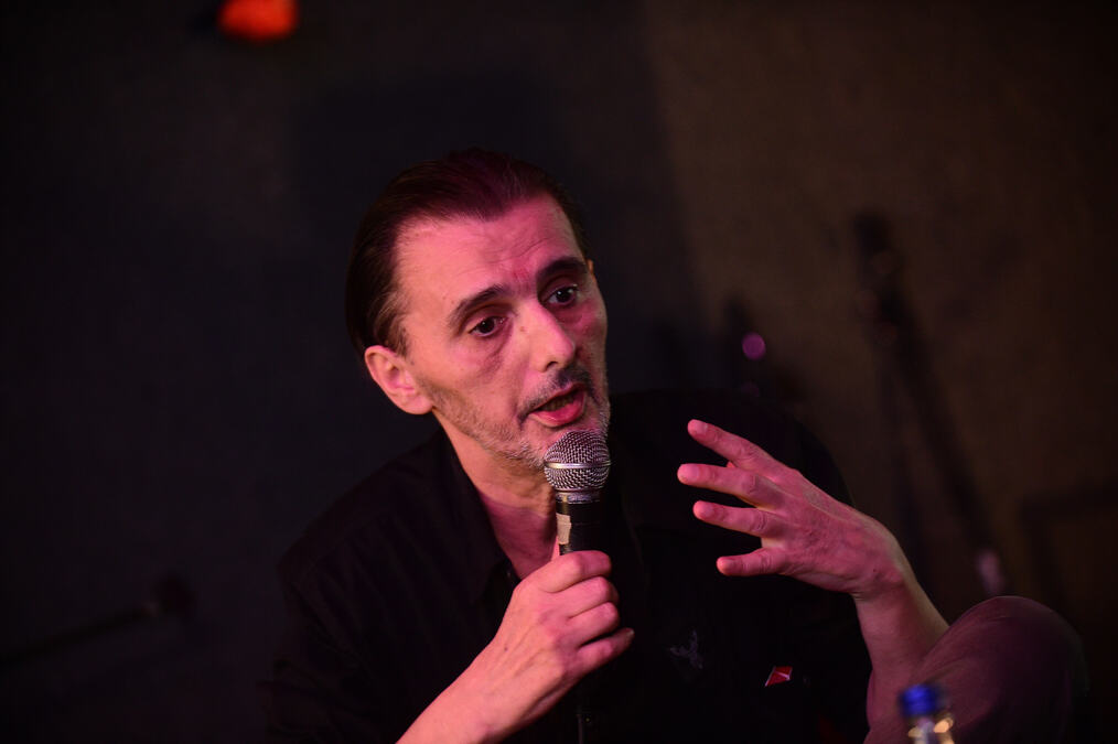 Sin kojeg je Goran Bare ostavio kad je imao 5 godina plakao nad njegovim grobom: Muzičara na večni počinak ispratilo 500 ljudi