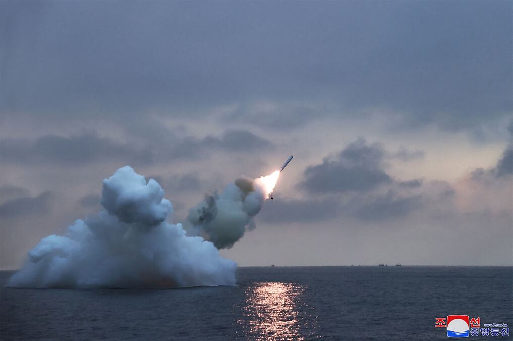 SEVERNA KOREJA ISPALILA RAKETU SA MORA: Testirali strateški projektil lansiran sa podmornice
