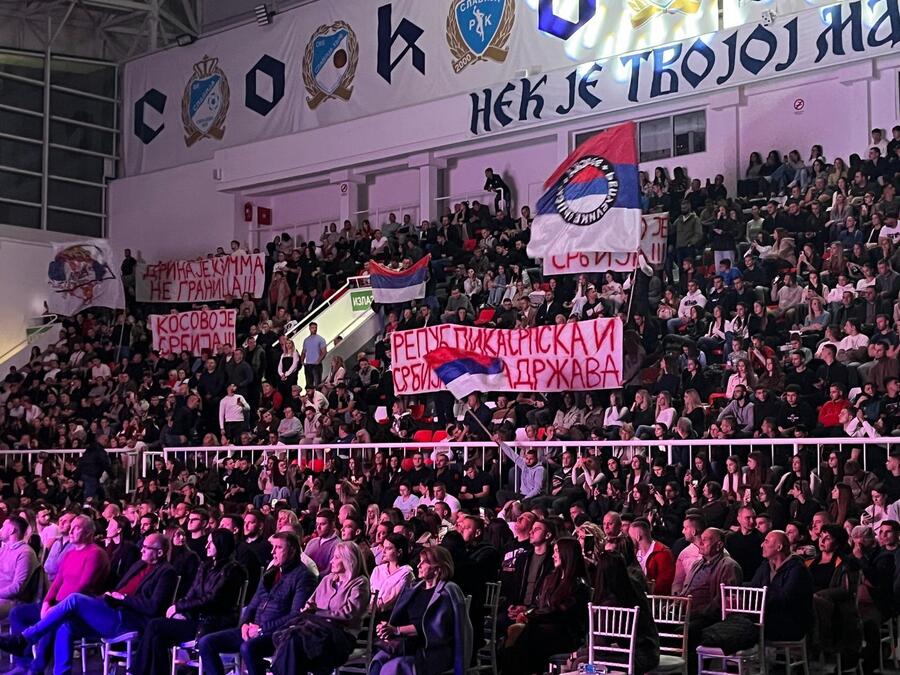 "LICEMERJE, JEDNI STUDENTI SMEJU DA NAPADAJU, A DRUGI NE SMEJU DA BRANE SVOJE" Akademcima iz BiH zasmetao skup u Istočnom Sarajevu - dobili oštar odgovor!