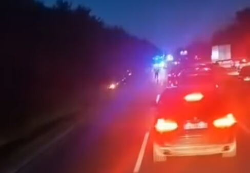 POGINULA JEDNA OSOBA, DVE TEŠKO POVREĐENE: Stravična saobraćajna nesreća kod Bečeja, sve službe na terenu! (VIDEO)
