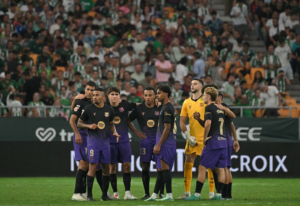 PET KOMADA ZA NOVU POBEDU: Barselona razbila Betis i nastavila da melje u Primeri