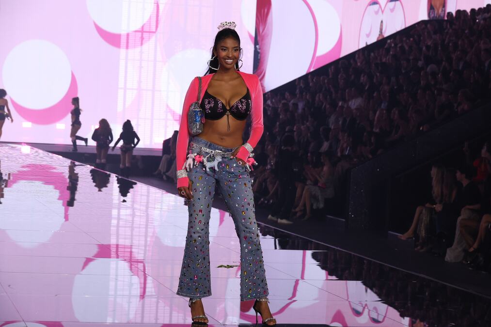 Ćerka Kobija Brajanta debitovala na reviji Victoria's Secret: Ostvarila je devojački san, mama je došla da je podrži